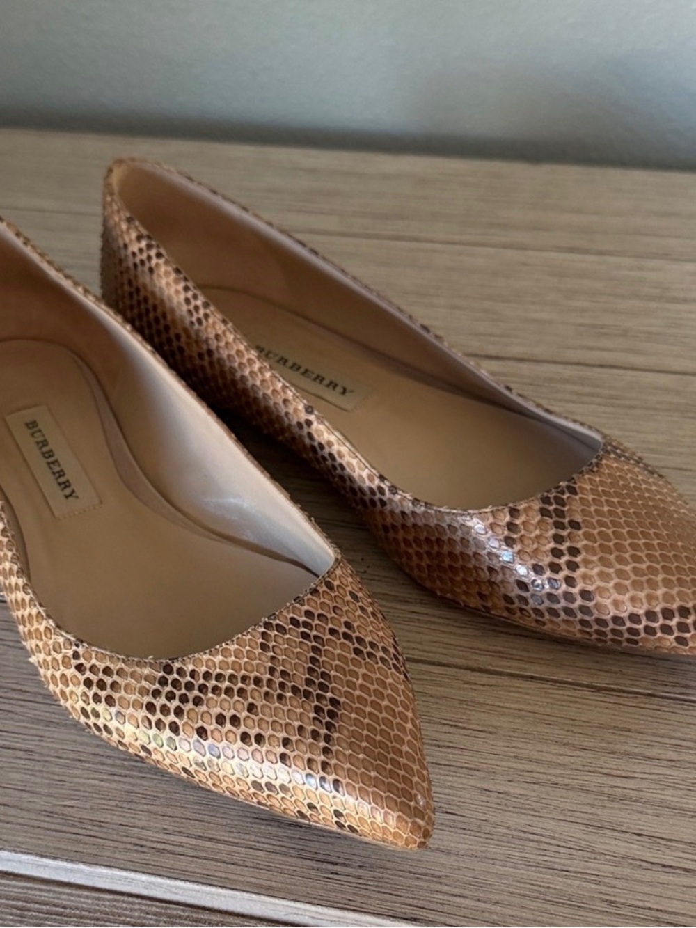 Burberry Women’s Snake-Print Ballet Flats in Brown 9.5 - Picture 6 of 7